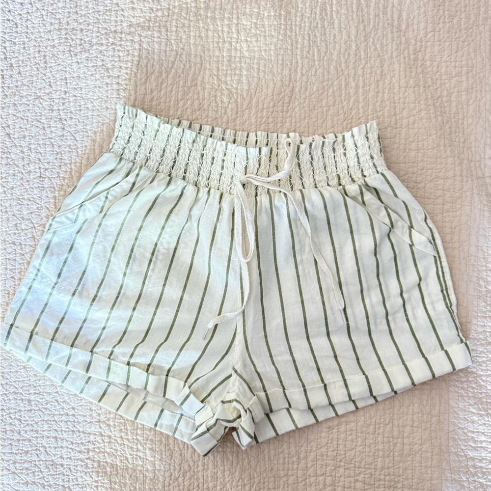 Sim &‎ Sam Pull on Green Striped Linen Women's Shorts